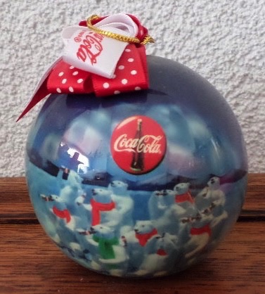 04599-1 € 5,00 coca cola kerstbal plastic afb beren.jpeg